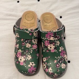 No. 6 Green and Pink Floral Mules